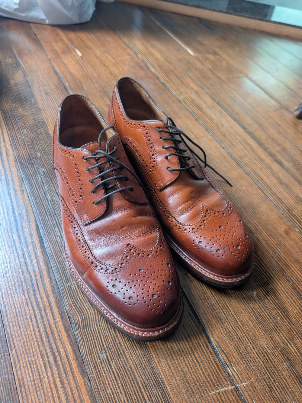 Beckett Simonon Men's British Tan Brogue Wingtip Leather Derby Shoes